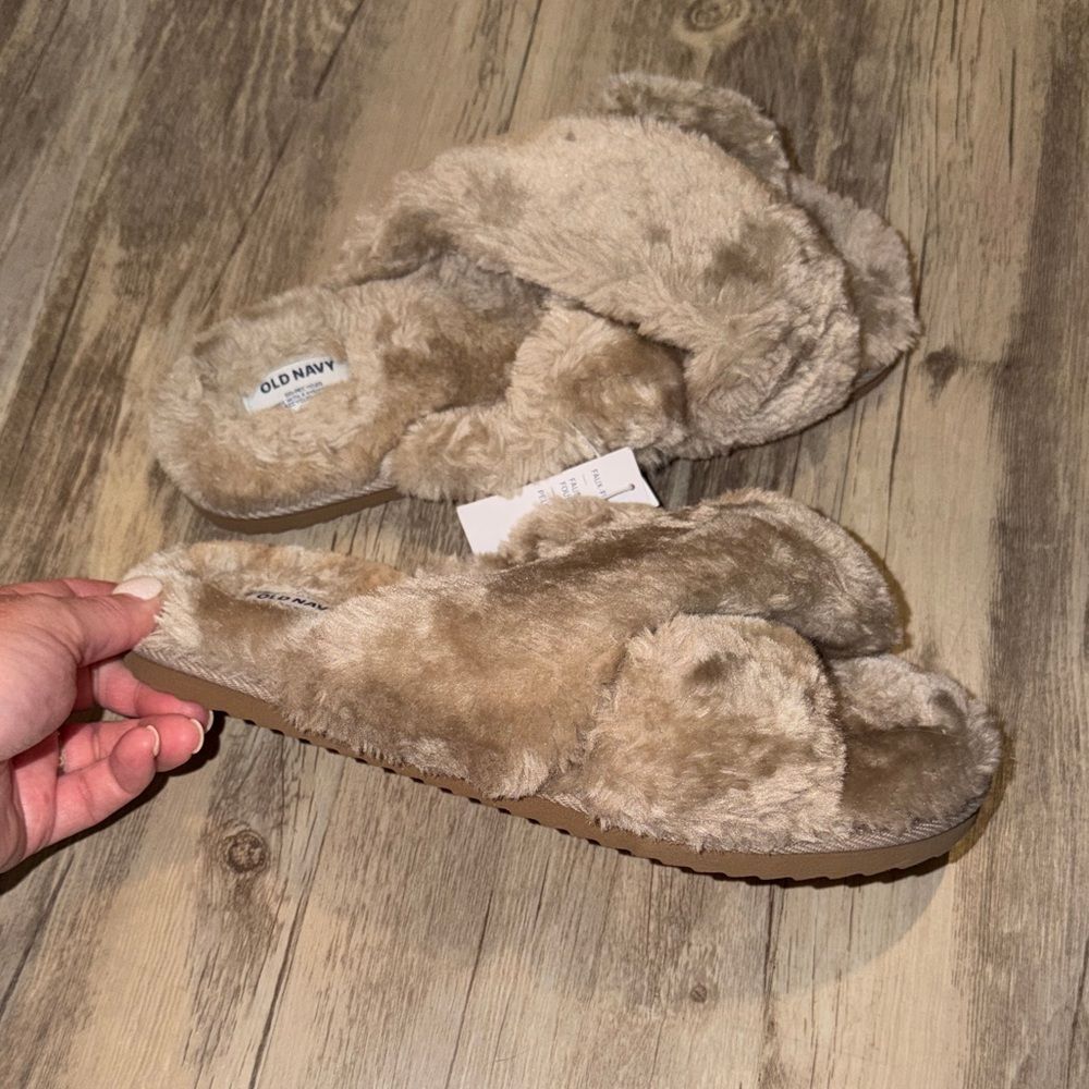 Old Navy Plush Faux-Fur Slide Slippers - Beige Taupe